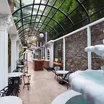 リゾート Adin